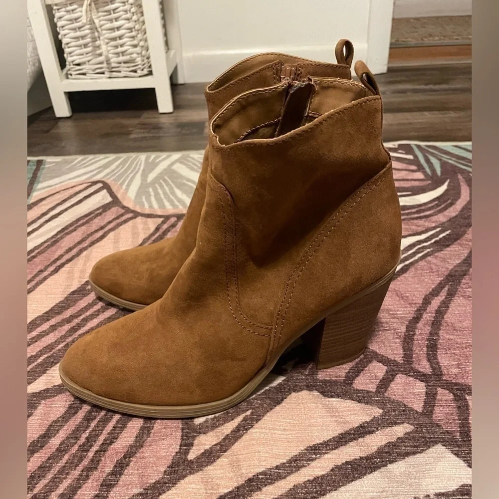 N/A gently worn